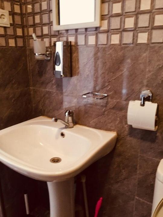 Bed and Breakfast Lali Тбилиси Экстерьер фото